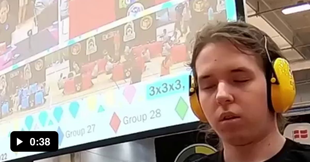 Tymon kolasiński's 3.97 second rubik's cube solve 9GAG
