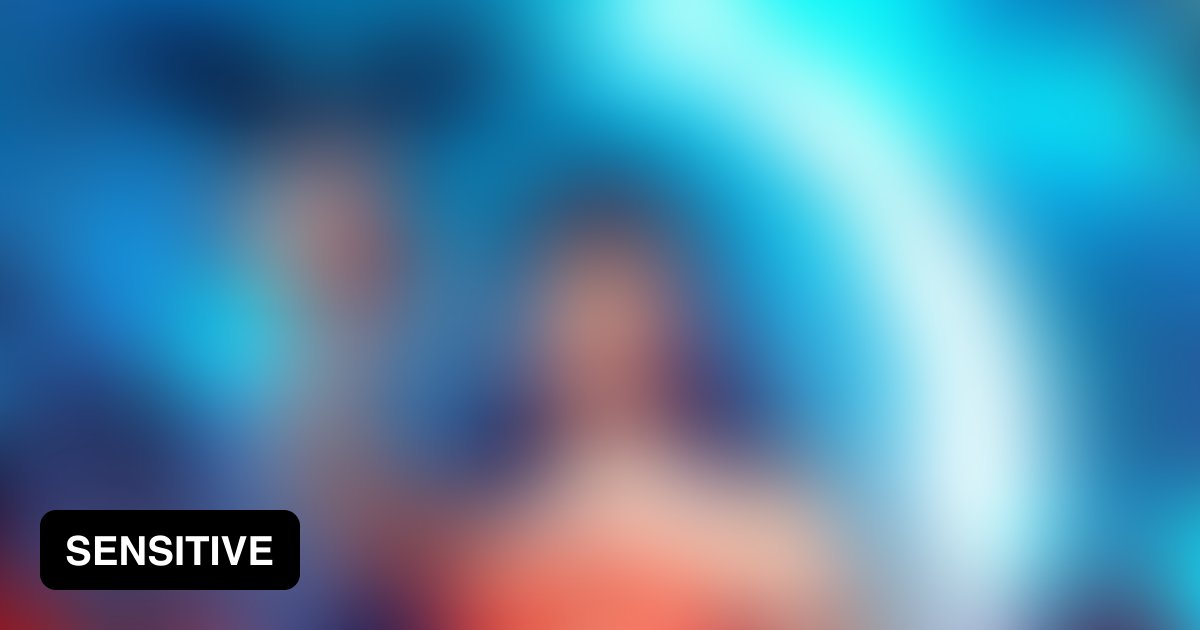 Nessielife as Vampirella - 9GAG