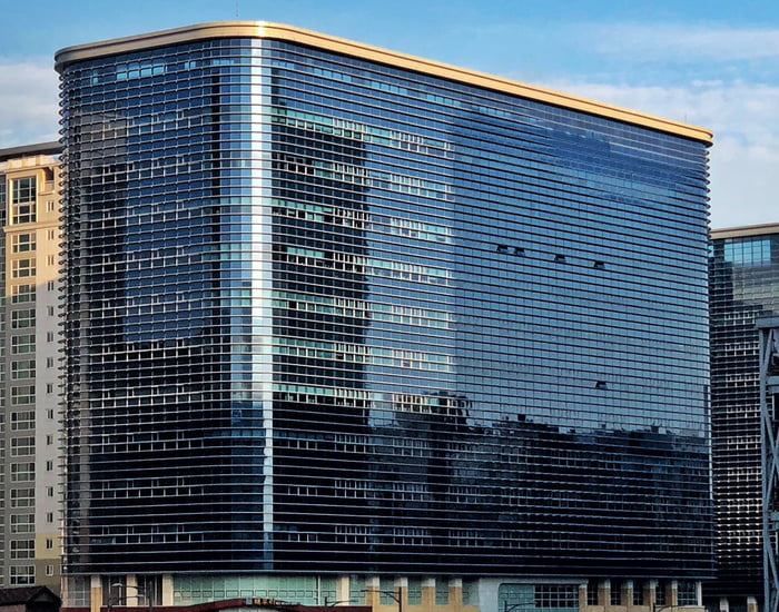 SPAM headquarters in South Korea looks like a SPAM can - 9GAG