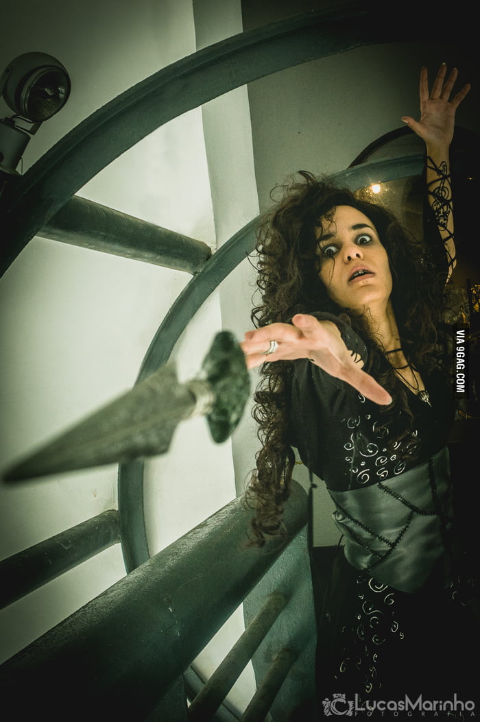 Bellatrix Lestrange cosplay - 9GAG