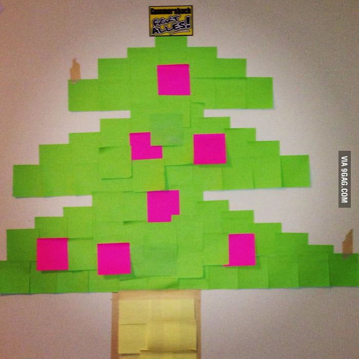 Postit Christmas tree in our dorm 9GAG