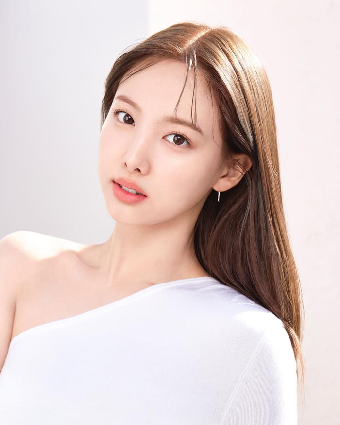 Biotherm.kr Instagram Update - Nayeon for Biotherm - 9GAG