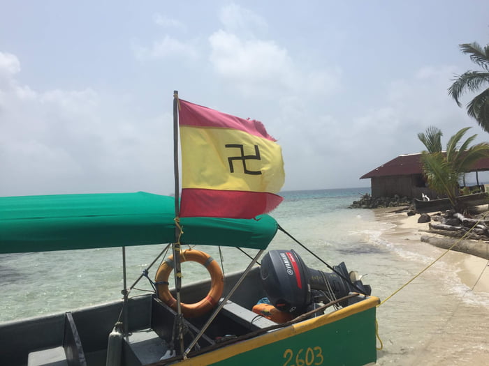 Anybody who knows the story about this flag? Seen on San Blas islands ...