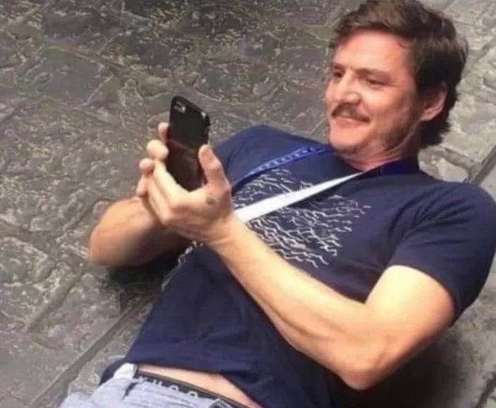 What is the context behind this picture 9gag