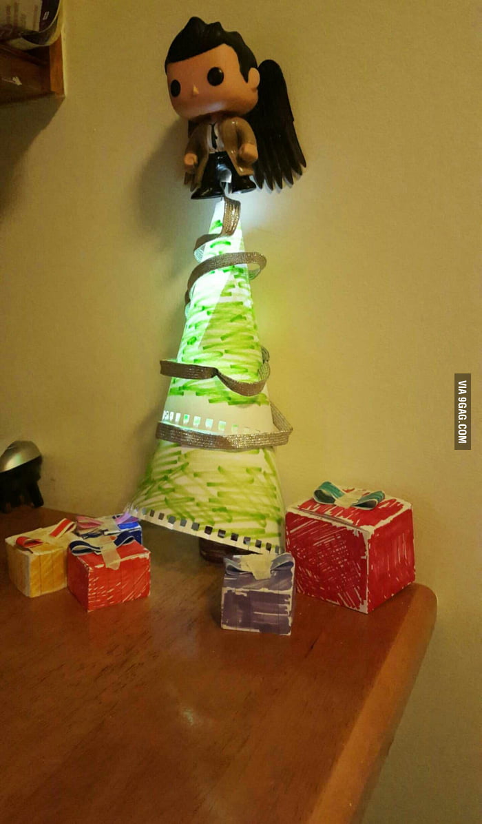 I couldn't do Christmas properly this year so I made do 9GAG