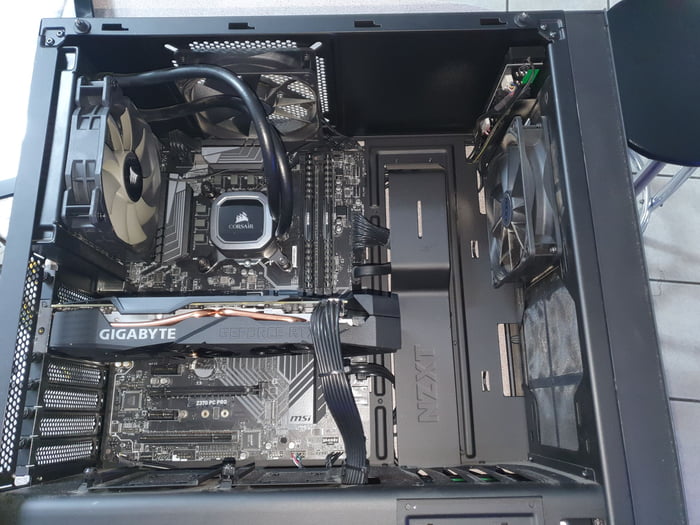 Clean Non-RGB build - 9GAG