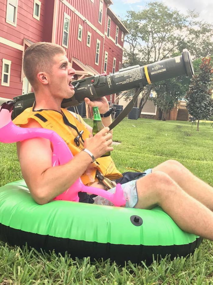 A native Floridian holds the front lines against hurricane Irma 9GAG