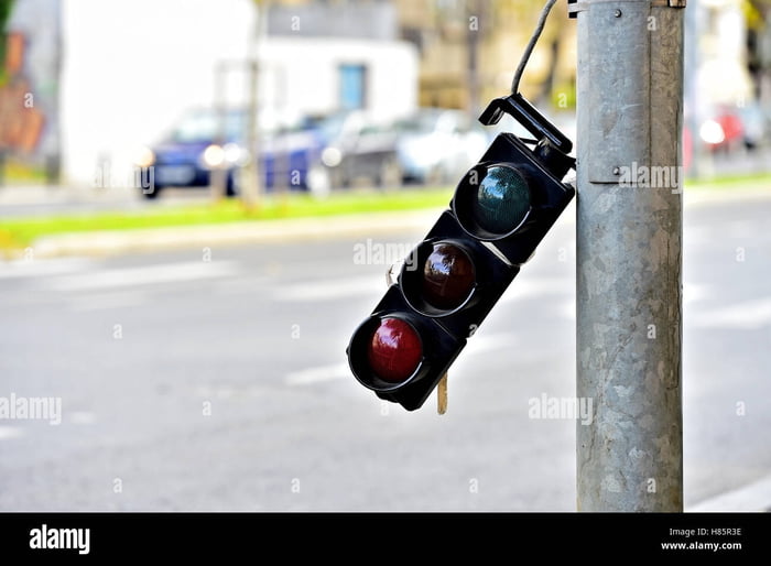 denkt-dran-wenn-die-ampel-ausf-llt-gilt-rechts-vor-links-9gag